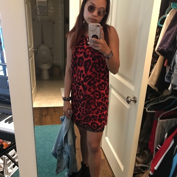 Meet your Posher, Allie - Picture 2 of 3